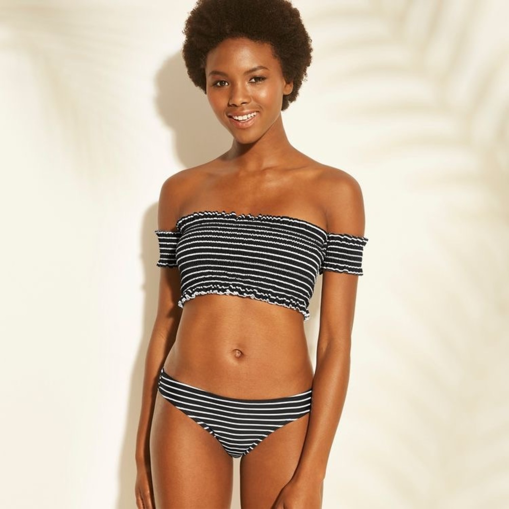 Xhilaration Smocked Underwire Bikini Top Medium NWT - Picture 6 of 7